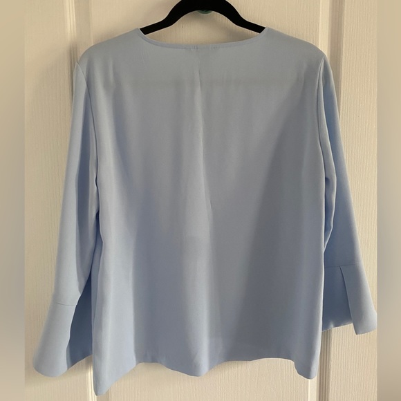 H&M blue blouse BNWOT - size 8 - Picture 2 of 4
